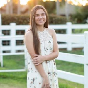 Meet your Posher, Lanie